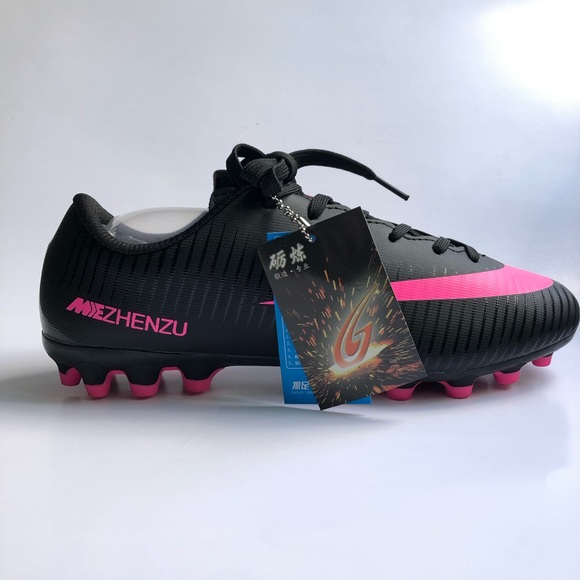 ZHENZU Soccer Cleats - Picture 4 of 10